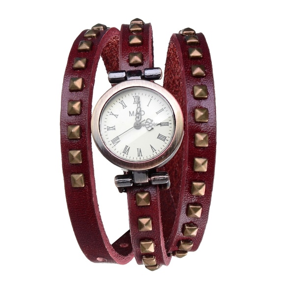 ⌚ RED ❤ VINTAGE LEATHER WRAP WATCH W/ STUDS - Picture 1 of 3